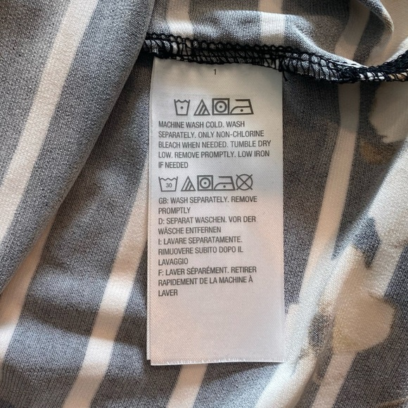 Susan Graver Floral Print Square Neck Long Sleeve Top Size XS - Picture 7 of 9